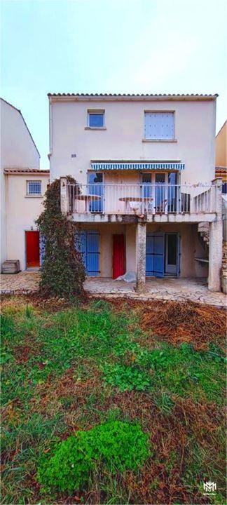 Maison traditionnelle - 190 m² - 8 pièces