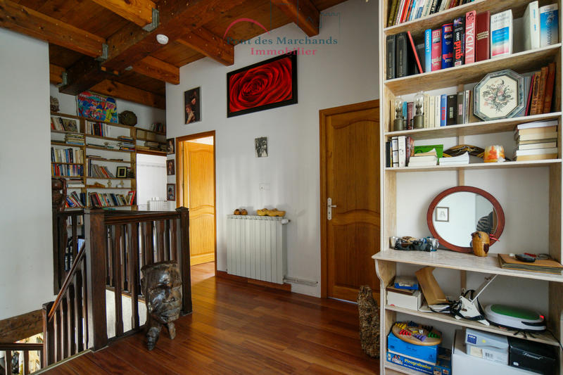 Maison - 230 m² - 6 pièces