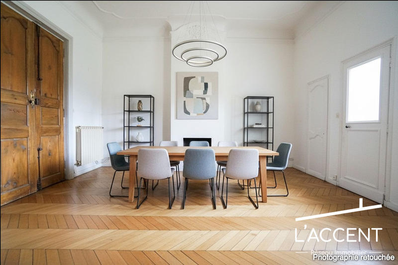 Appartement - 122 m² - 5 pièces