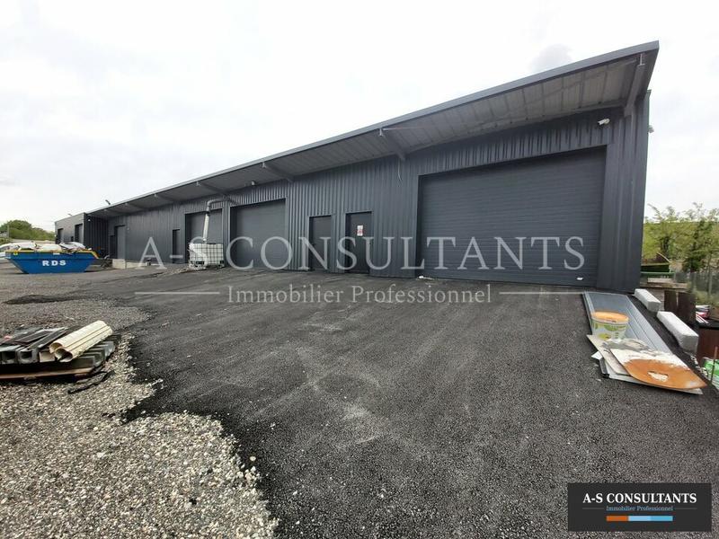 Local d'activité / Entrepôt - 200 m²