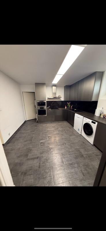 Appartement - 120 m² - 5 pièces