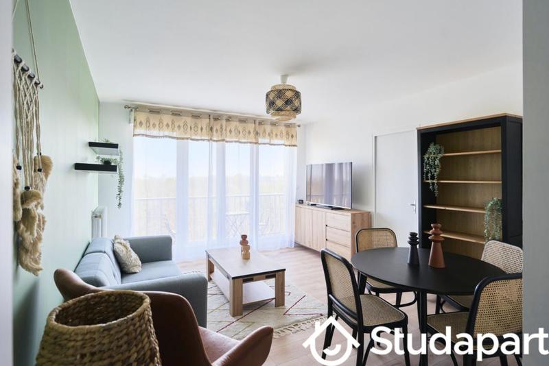 Chambre - 11 m² - 1 pièce