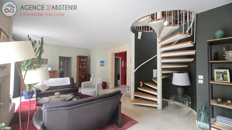 Maison - 258 m² - 7 pièces