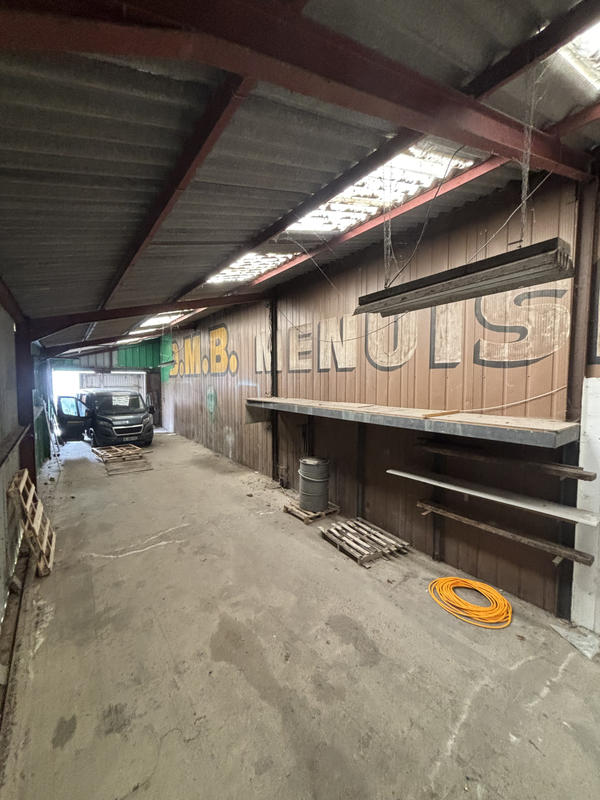 Local d'activités - 220 m²