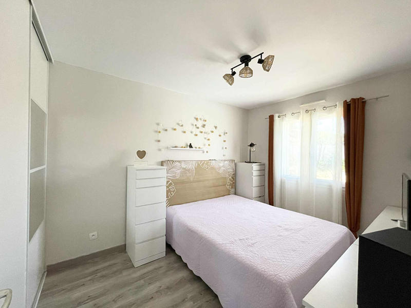 Maison - 96 m² - 5 pièces