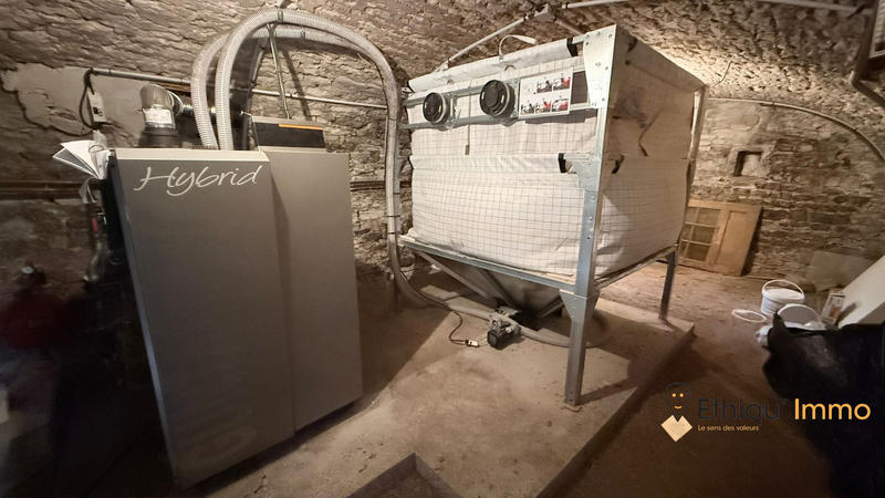 Maison - 102 m² - 4 pièces