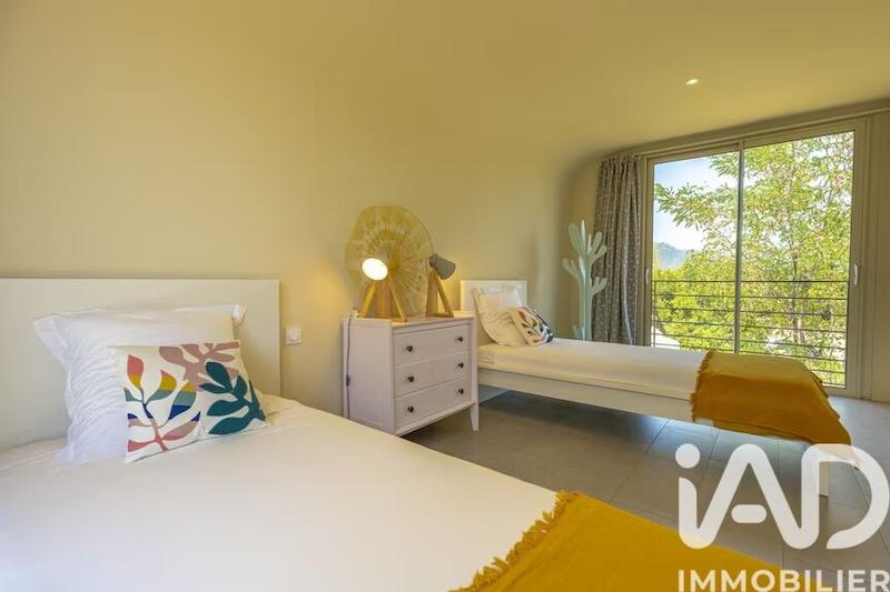 Maison - 180 m² - 4 pièces