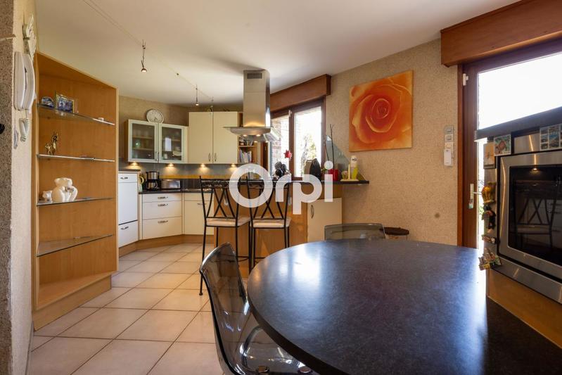 Maison - 151 m² - 6 pièces