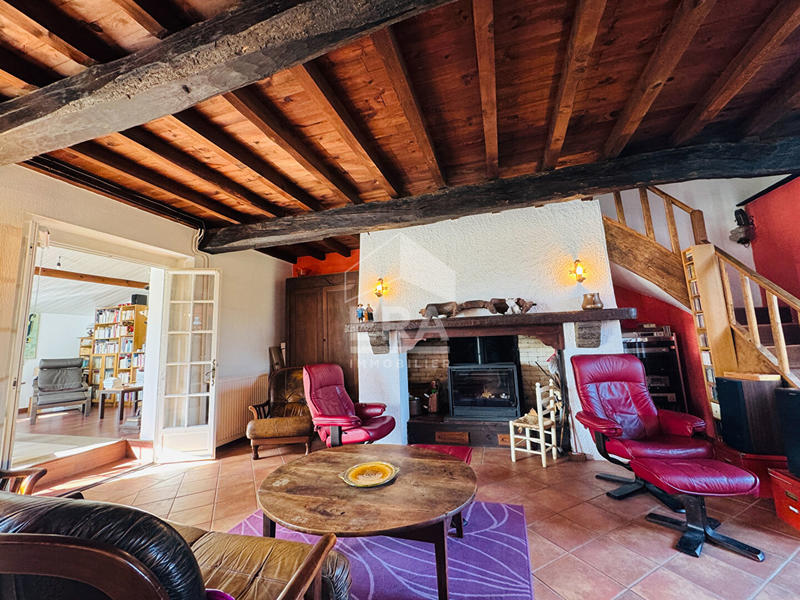 Maison - 192 m² - 7 pièces