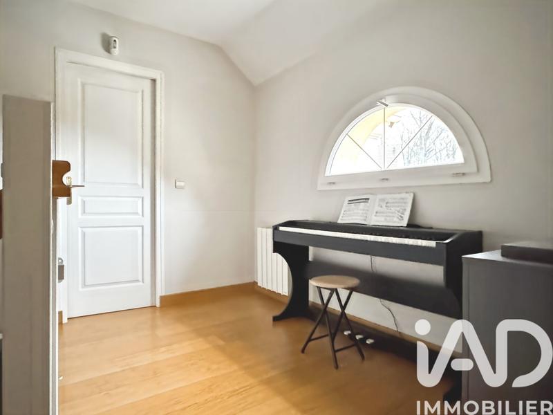 Maison - 185 m² - 7 pièces