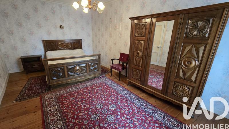 Maison - 200 m² - 8 pièces