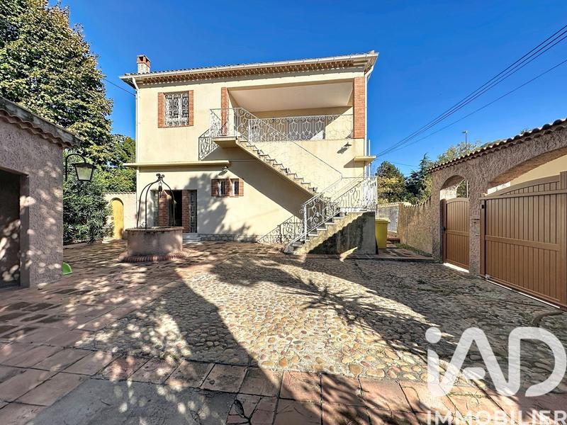 Maison - 200 m² - 7 pièces