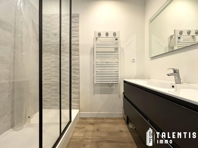 Appartement - 82 m² - 3 pièces