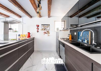 Maison ancienne - 182 m² - 7 pièces