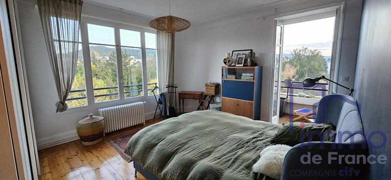 Appartement - 93 m² - 4 pièces