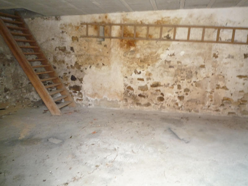 Maison - 142 m² - 9 pièces