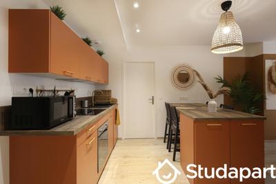 Chambre - 11 m² - 1 pièce