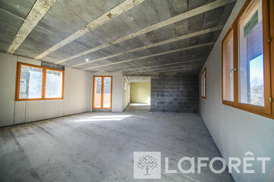 Maison - 120 m² - 3 pièces