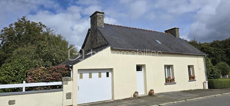 Maison - 244 m² - 9 pièces