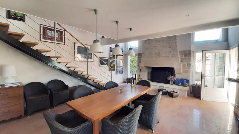 Maison - 480 m² - 12 pièces