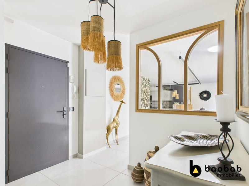 Appartement - 100 m² - 4 pièces