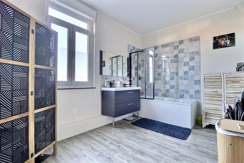 Maison - 85 m² - 4 pièces