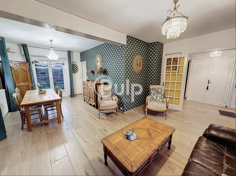 Maison - 130 m² - 6 pièces