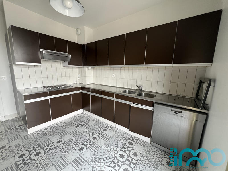 Appartement - 99 m² - 3 pièces