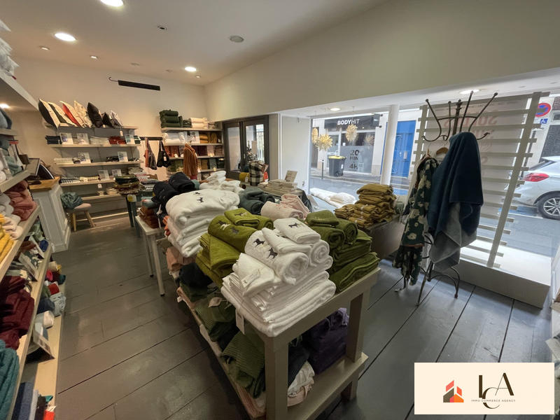 Local commercial - 87 m²