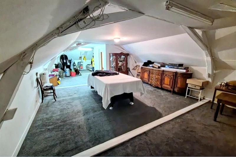 Maison - 300 m² - 7 pièces