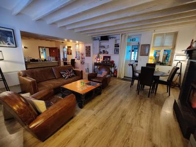 Maison - 315 m² - 11 pièces