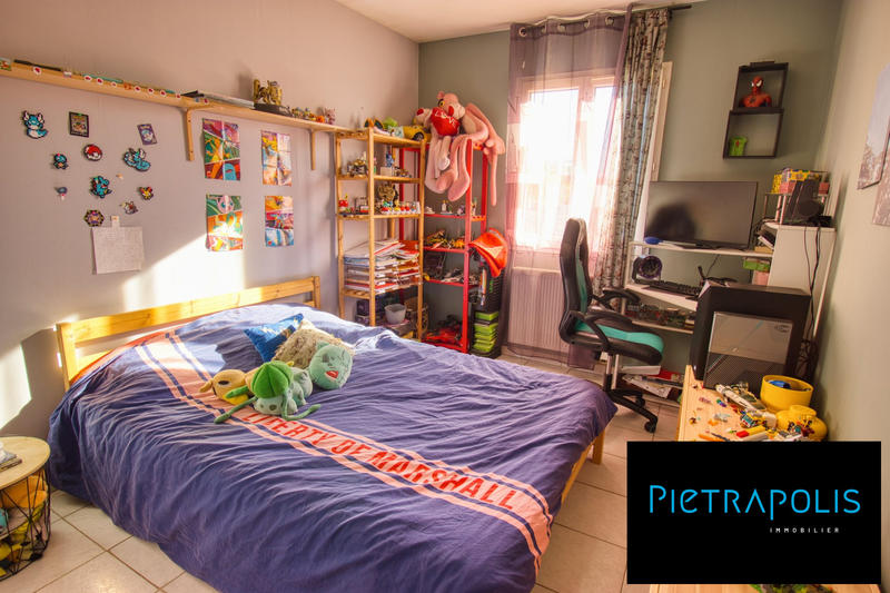 Villa - 220 m² - 8 pièces