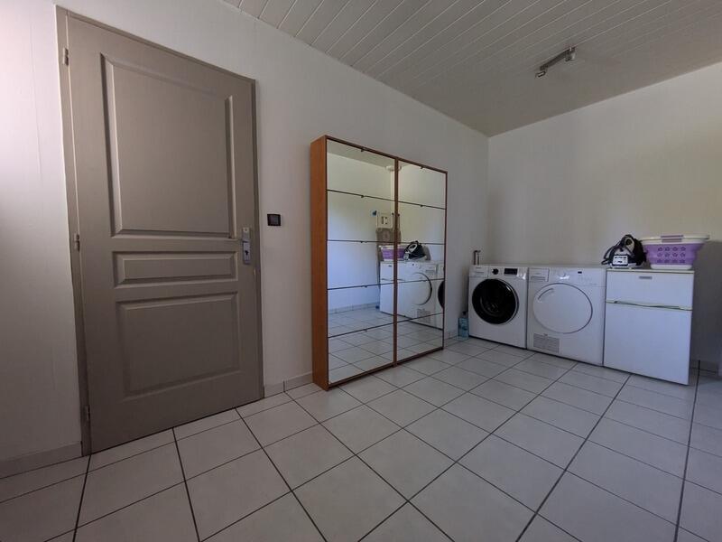 Maison - 200 m² - 6 pièces