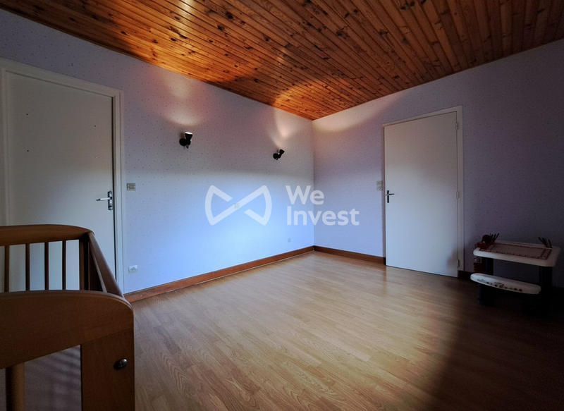 Maison - 213 m² - 8 pièces