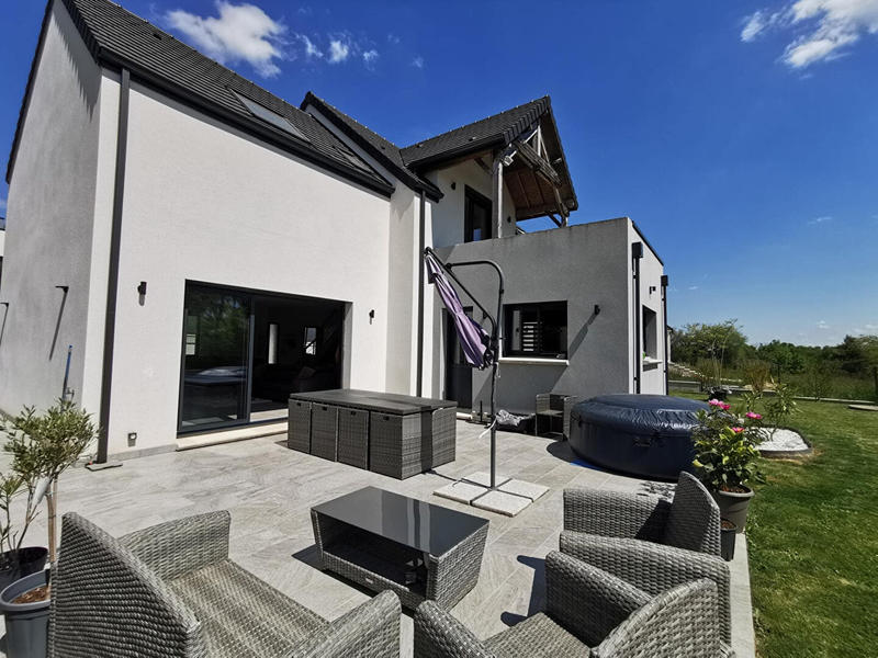 Maison - 171 m² - 7 pièces