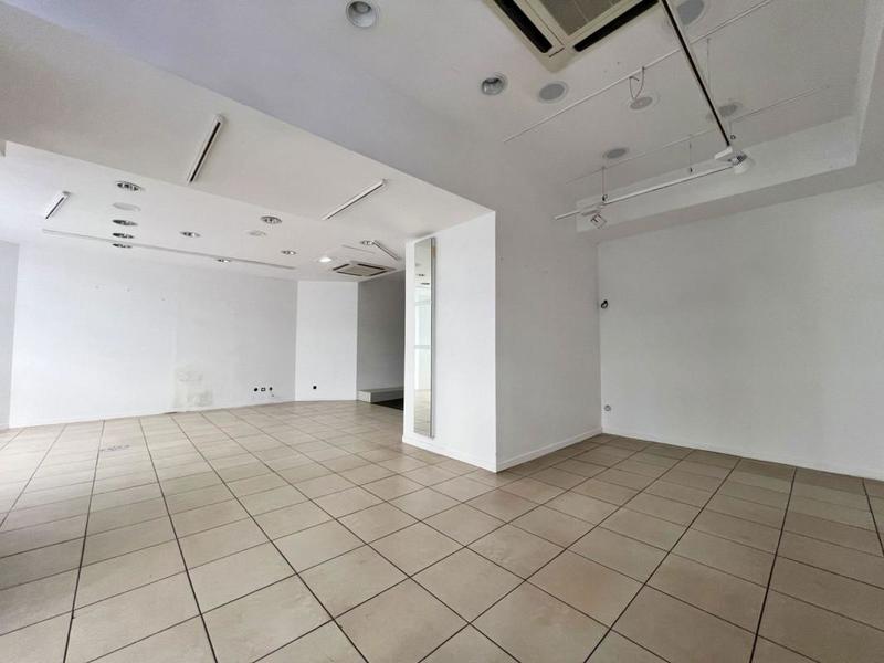 Local commercial - 200 m²