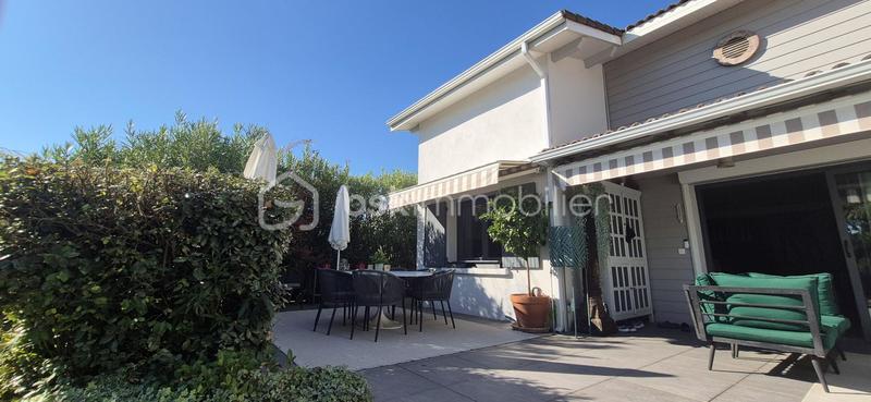 Villa - 185 m² - 6 pièces