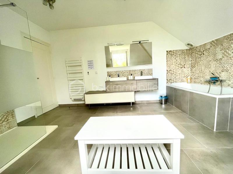 Maison en pierre - 190 m² - 7 pièces