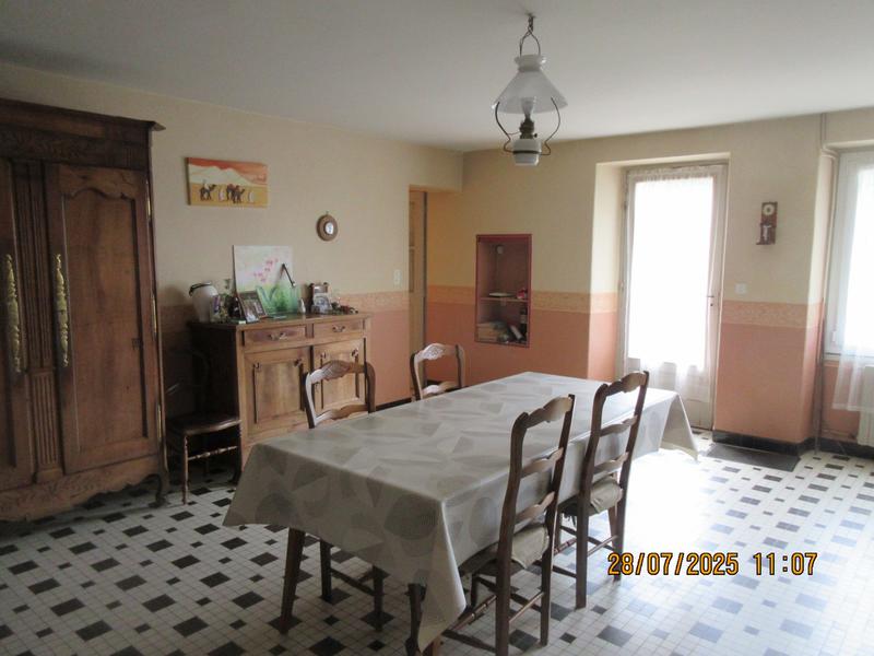 Maison - 93 m² - 4 pièces