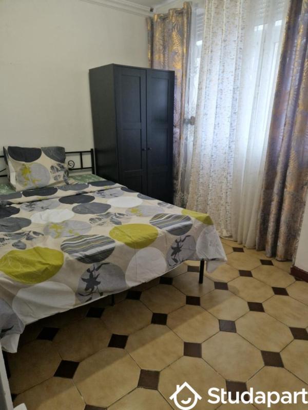 Chambre - 9 m² - 1 pièce