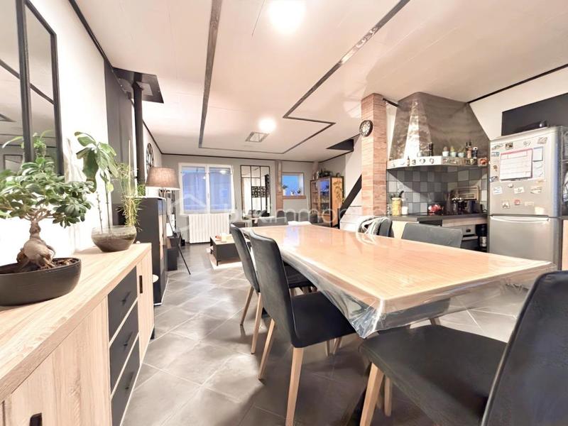 Maison de ville - 85 m² - 6 pièces