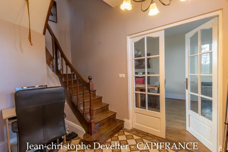 Propriété - 270 m² - 8 pièces