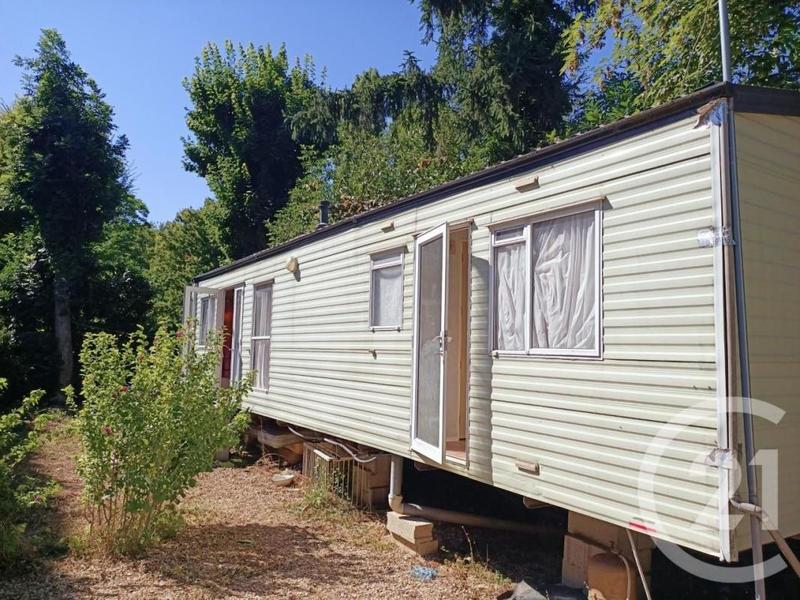 Château - 35 m² - 1 pièce