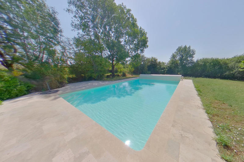 Maison - 248 m² - 9 pièces