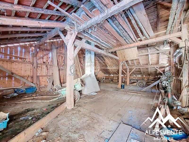 Maison - 260 m² - 9 pièces