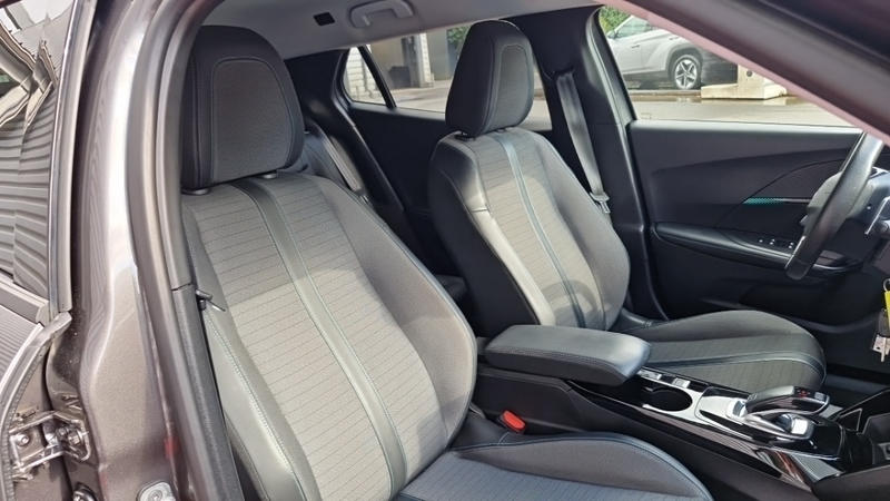 Peugeot 2008 Bluehdi 130 Ss Eat8 Allure