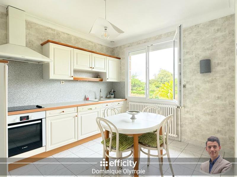 Maison - 120 m² - 8 pièces