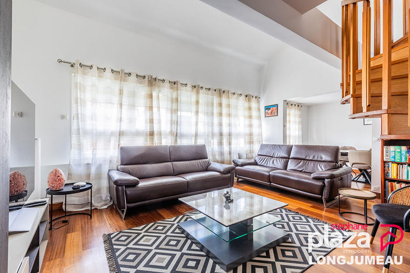 Appartement - 93 m² - 5 pièces