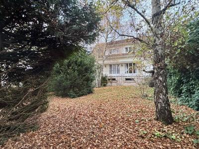 Maison - 170 m² - 7 pièces