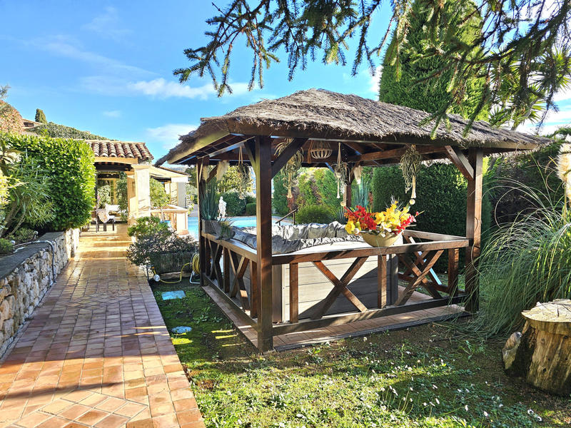 Villa - 190 m² - 8 pièces